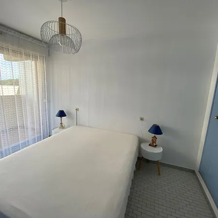 4 Pers. Avec Terrasse Et Parking, - Fr-1-837-59